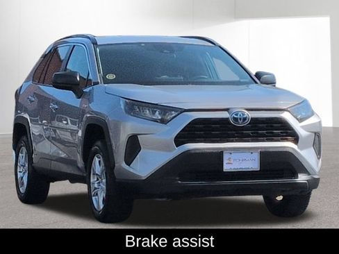 Used 2021 Toyota RAV4 LE AWD/4WD image 3