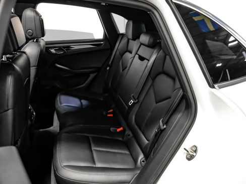 Used 2015 Porsche Macan S image 38