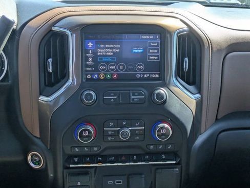 Used 2021 Chevrolet Silverado 2500 High Country w/ Z71 Off-Road Package image 16