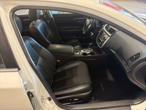 Used 2016 Nissan Altima 2.5 SL FWD image 12