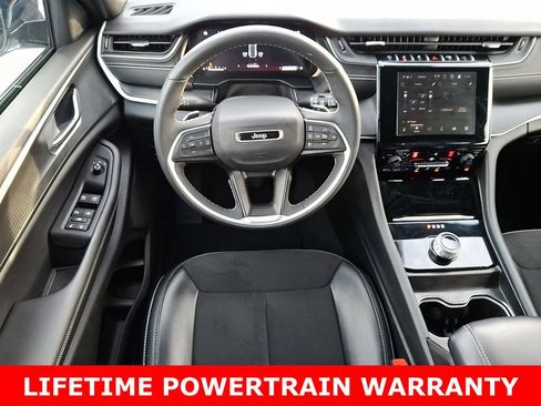 Used 2024 Jeep Grand Cherokee Altitude image 12