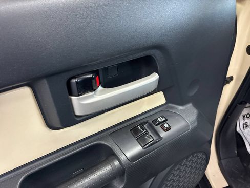 Used 2008 Toyota FJ Cruiser 4WD image 10
