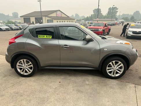 Used 2011 Nissan Juke SV AWD/4WD image 4