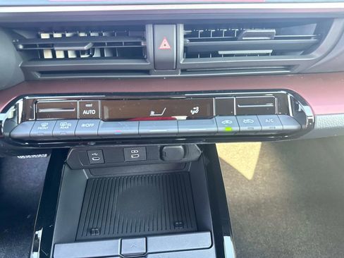 New 2026 Toyota Prius SE image 24