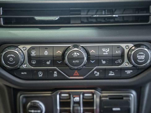 New 2026 Jeep Wrangler Unlimited Rubicon AWD/4WD image 23