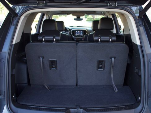 Used 2022 GMC Acadia Denali w/ Denali Technology Package FWD image 19