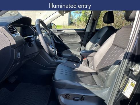 Used 2023 Volkswagen Tiguan SE image 7
