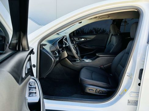 Used 2022 Chevrolet Malibu LT image 9
