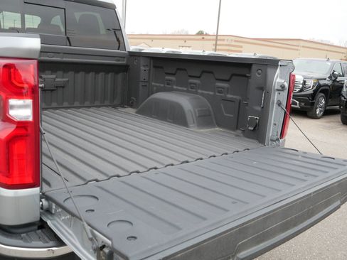 Certified 2025 Chevrolet Silverado 1500 LTZ image 18