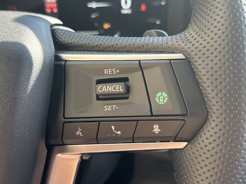 Used 2025 Mitsubishi Outlander SEL AWD/4WD image 19