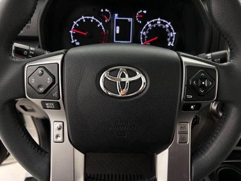 Used 2022 Toyota 4Runner SR5 Premium w/ TRD Black Wheel Package (TMS) AWD/4WD image 21