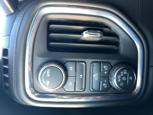 Used 2023 Chevrolet Silverado 2500 LT image 11