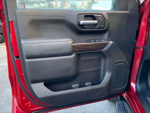 Used 2020 GMC Sierra 1500 SLT image 21