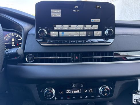 New 2025 Mitsubishi Outlander SEL image 16