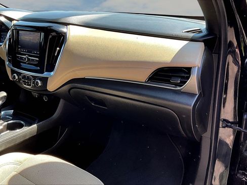 Used 2023 Chevrolet Traverse LS AWD/4WD image 18