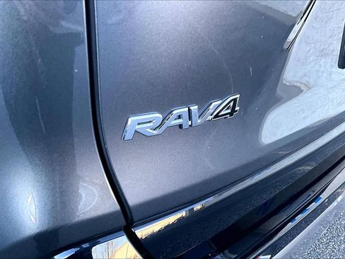 Used 2022 Toyota RAV4 XSE image 31