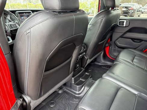 Used 2021 Jeep Wrangler Unlimited Sahara image 28