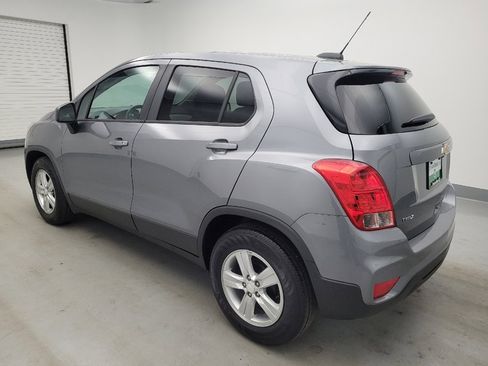 Used 2020 Chevrolet Trax LS w/ Tint and Cruise Package FWD image 3