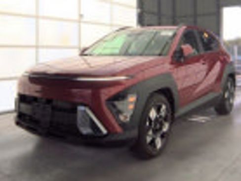 Certified 2025 Hyundai Kona SEL FWD image 1