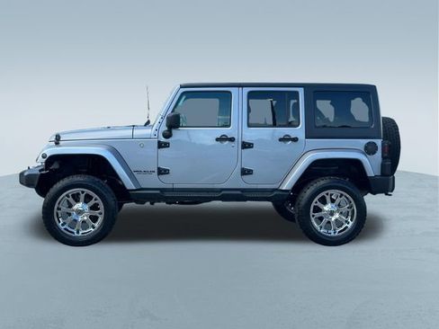 Used 2016 Jeep Wrangler Unlimited Sahara AWD/4WD image 4