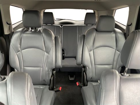 Used 2021 Buick Enclave Premium w/ Sun and Sites Package image 14