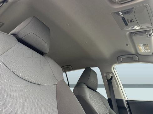 Used 2025 Toyota RAV4 XLE w/ Weather Package image 27