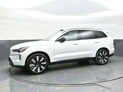 New 2025 Volvo EX90 Plus image 3