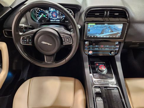 Used 2020 Jaguar F-PACE Premium AWD/4WD image 48