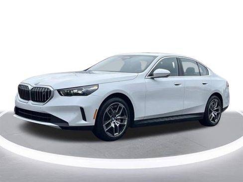 Used 2025 BMW i5 eDrive40i RWD image 24