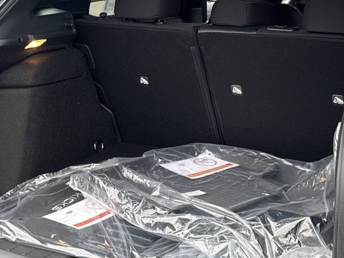 New 2025 Nissan Kicks SV w/ SV Premium Package image 19