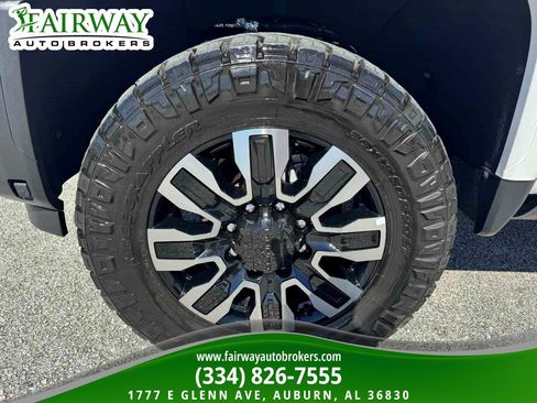 Used 2024 GMC Sierra 2500 Denali Ultimate AWD/4WD image 32
