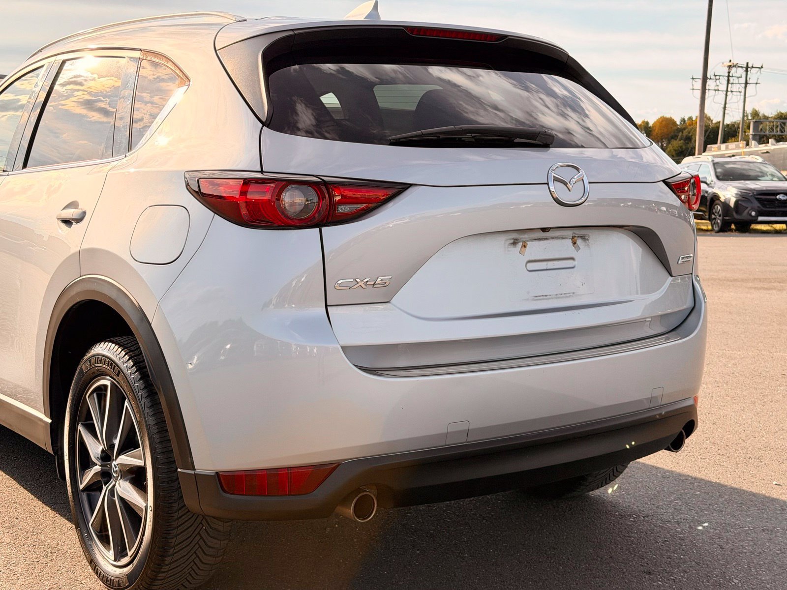Used 2017 MAZDA CX-5 Grand Touring w/ Premium Package FWD image 4