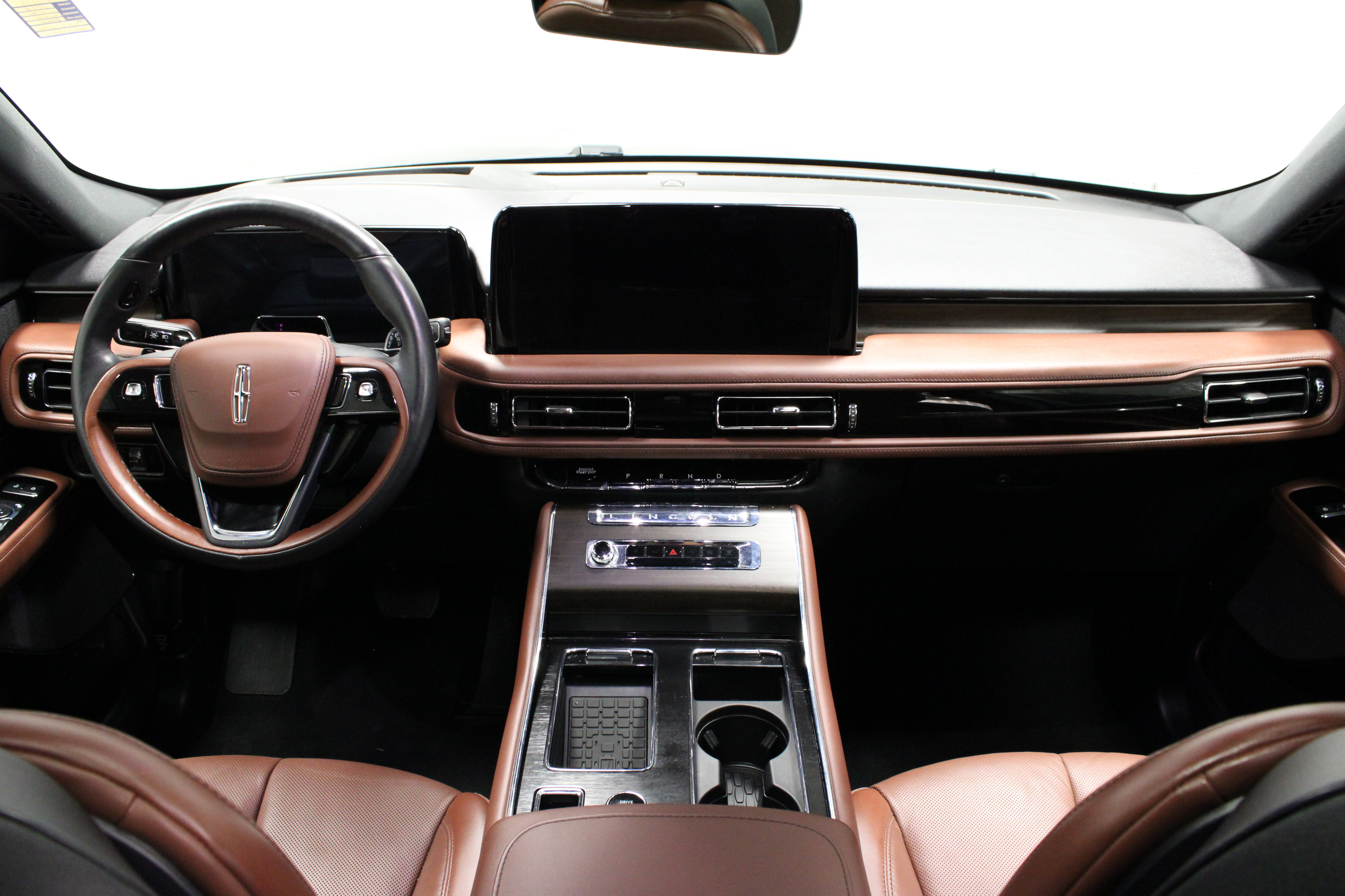 Used 2025 Lincoln Aviator Reserve AWD/4WD image 21