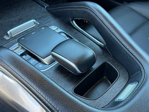 Used 2020 Mercedes-Benz GLE 450 4MATIC image 27