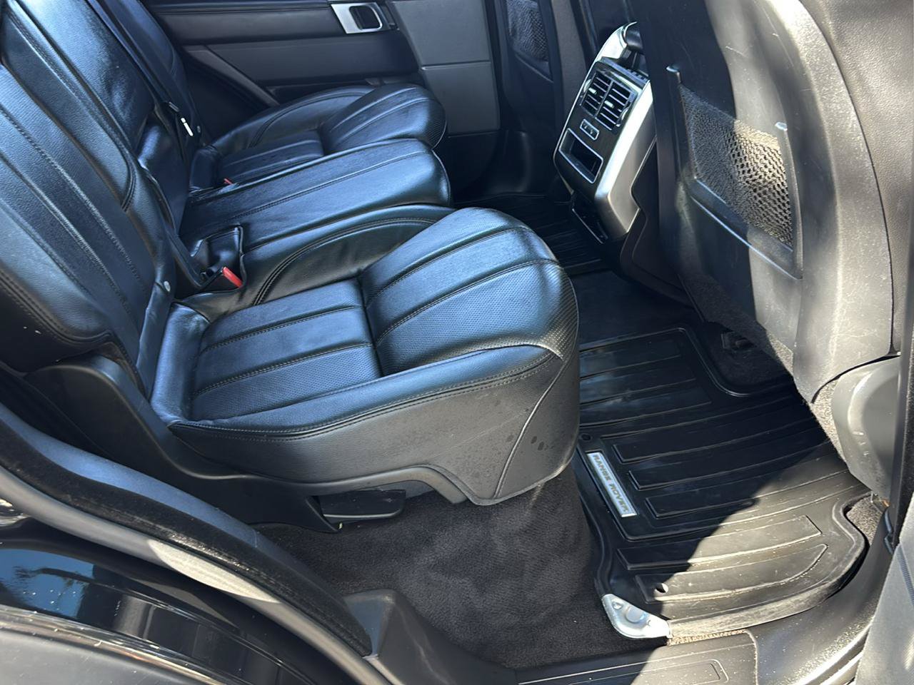 Used 2017 Land Rover Range Rover Sport SE AWD/4WD image 27