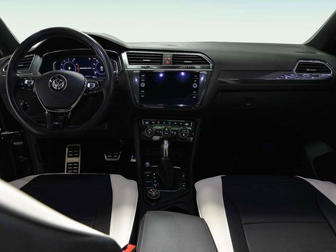 Used 2019 Volkswagen Tiguan SEL Premium R-Line AWD/4WD image 12