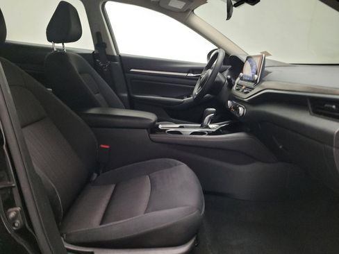 Used 2023 Nissan Altima 2.5 SV FWD image 21