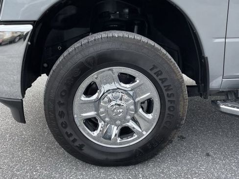 Used 2024 RAM 2500 Big Horn w/ Bed Utility Group image 9