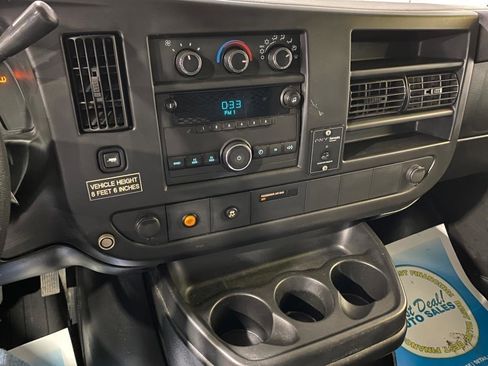 Used 2011 Chevrolet Express 1500 RWD image 14