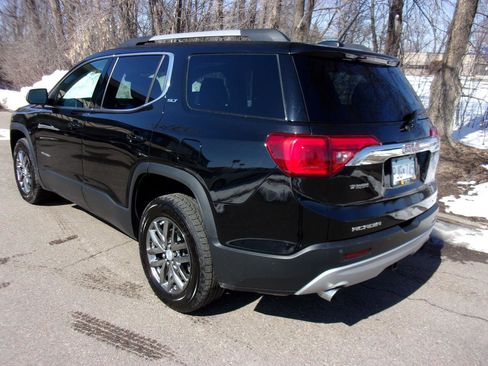 Used 2018 GMC Acadia SLT image 3
