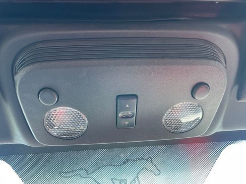 Used 2005 Ford Mustang GT RWD image 42