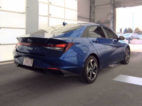 Used 2023 Hyundai Elantra SEL w/ Convenience Package FWD image 6