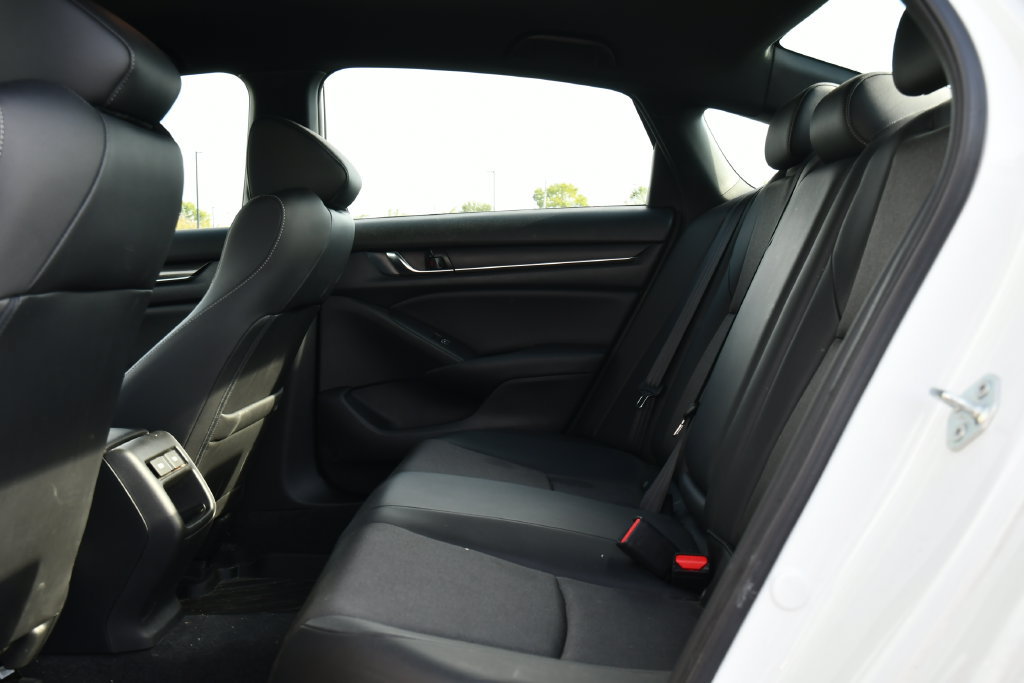 Used 2022 Honda Accord Sport image 15