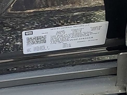 Used 2023 Chevrolet Traverse LT image 48