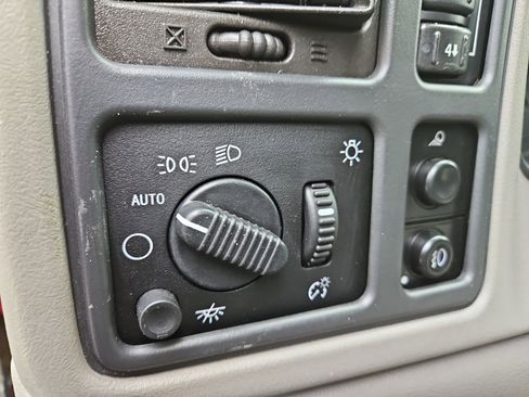 Used 2004 GMC Sierra 1500 SLT w/ Off-Road Package image 22