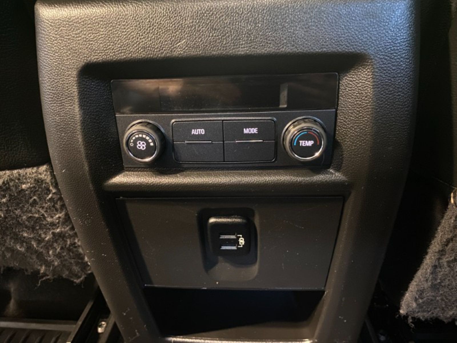 Used 2018 Chevrolet Traverse LT AWD/4WD image 43
