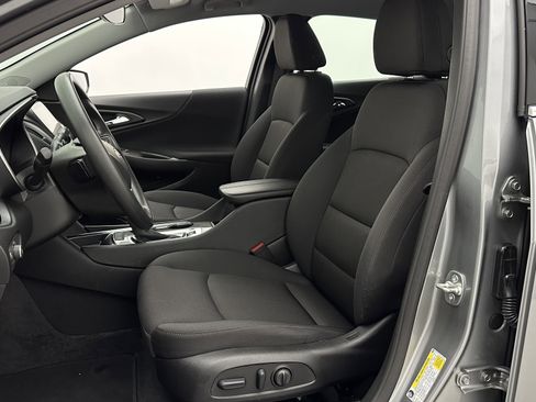 Used 2025 Chevrolet Malibu LT image 25