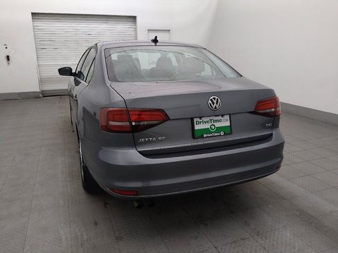 Used 2016 Volkswagen Jetta SE FWD image 6