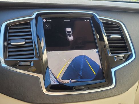 Used 2023 Volvo XC90 B6 Plus w/ Protection Package Premier image 22