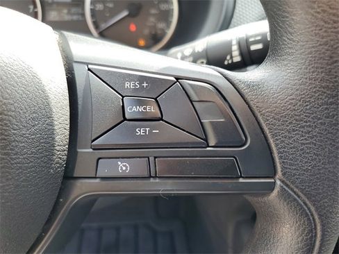 Used 2024 Nissan Kicks S image 27